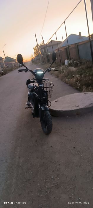 Продам электроскутер аманат x10 мотор 500 ватт размер диска 16 размер