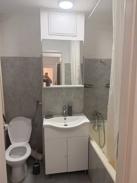 Inchiriez apartament 3 camere/ 20m METROU GORJULUI