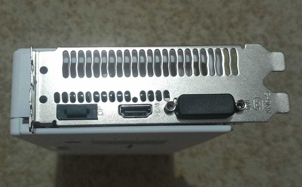 RX 580 8 GB 2048SP 256bit GDDR5.