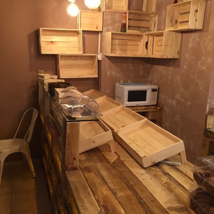 Изработка на стелажи, касетки, поставки и щайги