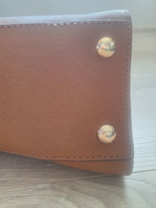 Michael kors чанта