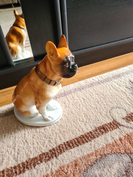 Фарфоровая статуэтка сувенир Бульдог