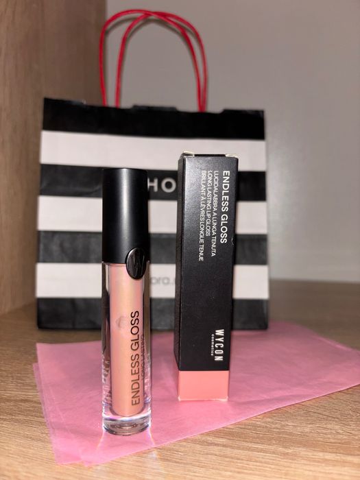 Lipgloss Wycon - nuanta 04 gorgeous