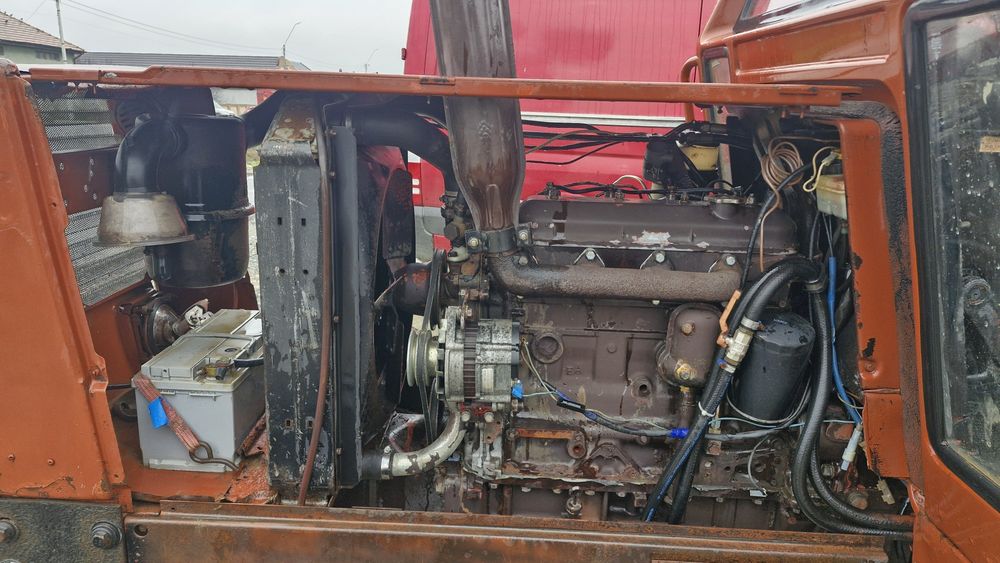 Vând tractat fiat 780