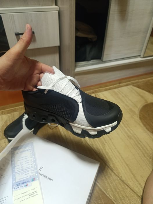 Продам кросовки on claud фирменный
