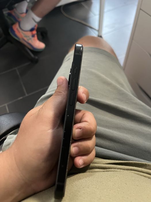 Iphone 15 128gb negru