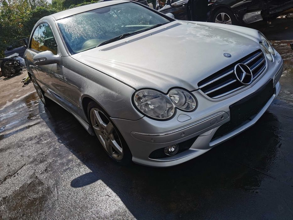 dezmembrez Mercedes CLK AMG W209 facelift/bara fata AMG/bara spate CLK