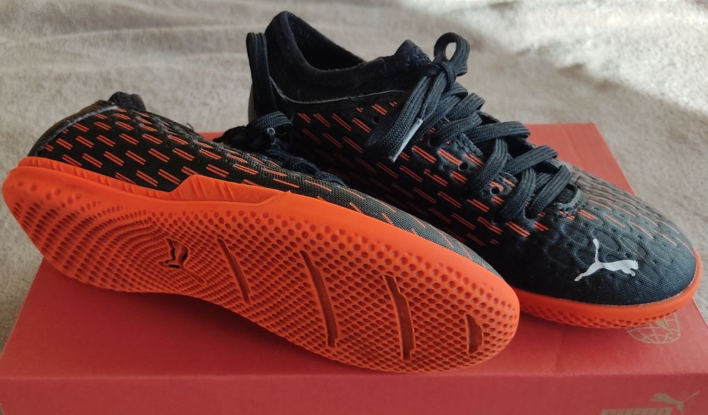 Маратонки за футбол Puma