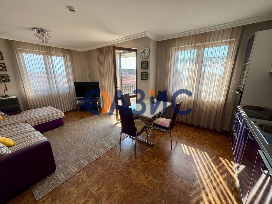Продава се Тристаен апартамент в Свети Влас - 93 кв.м за 894 €/кв.м - Снимка #1