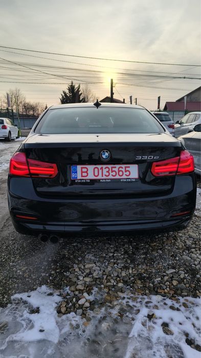 BMW 330e 2017 Plug-In Hybrid