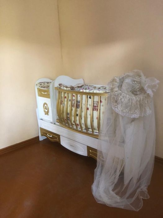 Болалар каравоти сотилади