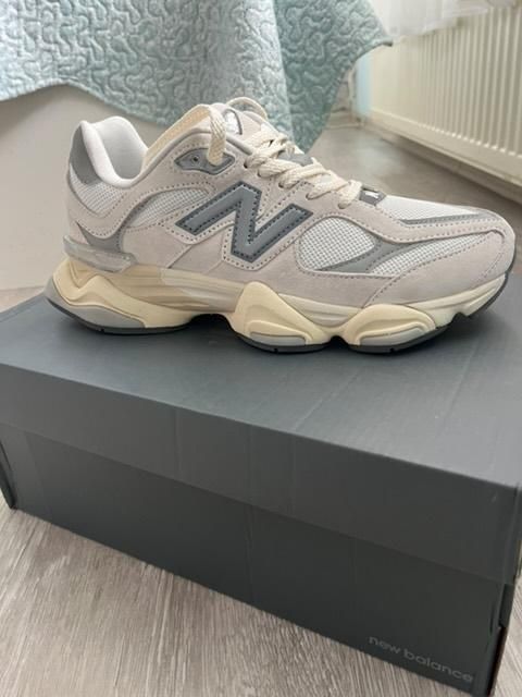 New balance 9060