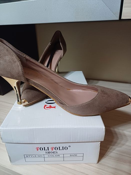 Дамски обувки,бежови