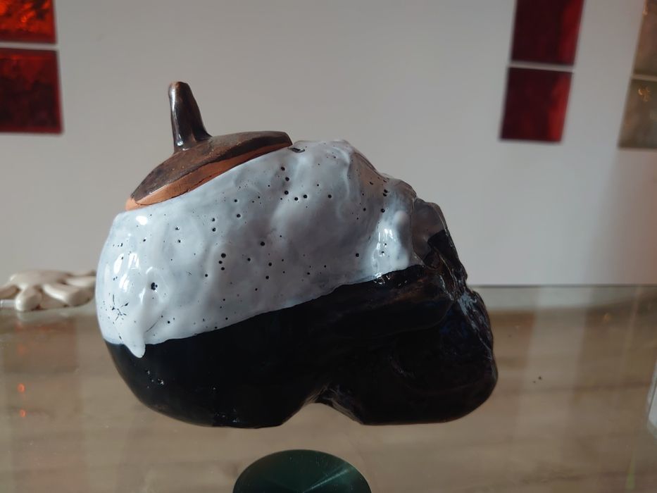 Cutie craniu ceramica făcută manual handmade