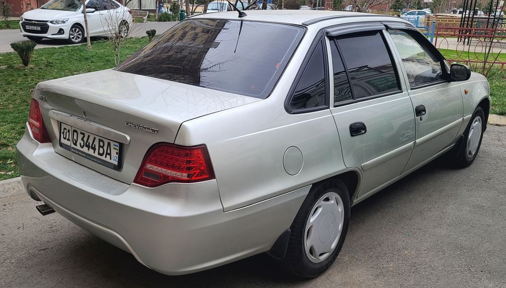 Нексия 2 Сотилади