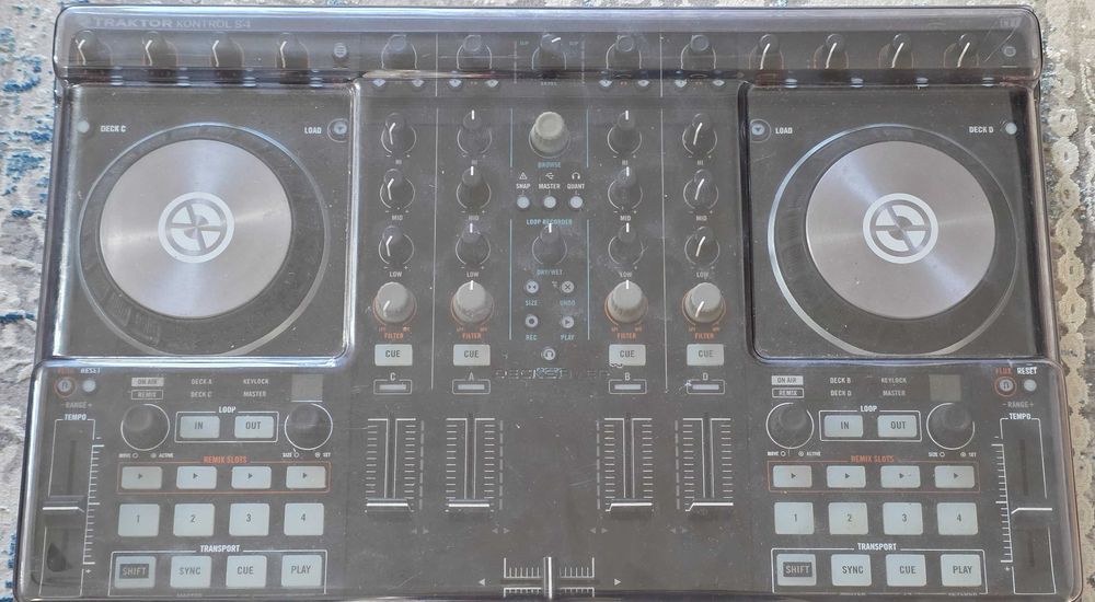 DJ Комплект Traktor S4, X1 и UDG DJ Travel Bag