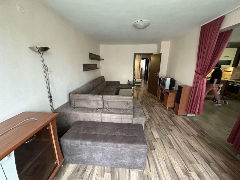 Дава се под наем Тристаен апартамент в София, Дружба 2 - 107 кв.м за 800 € - Снимка #2