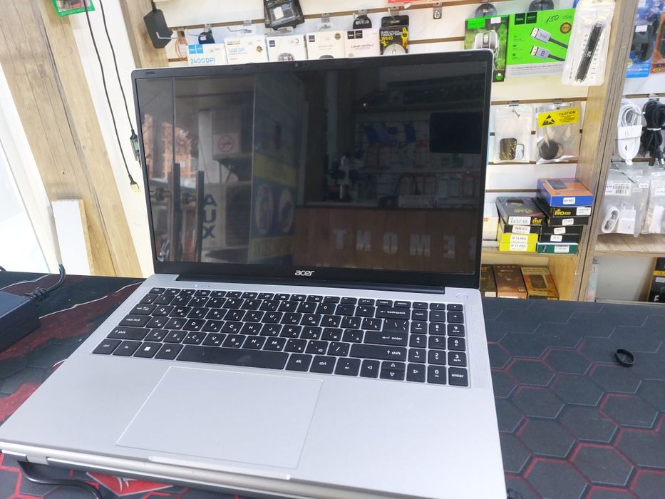 Noutbuk sotiladi xolati a'lo