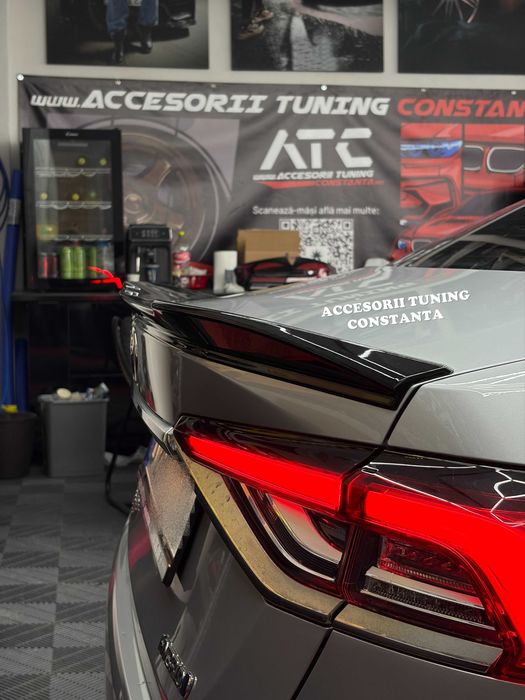 Eleron Portbagaj - Toyota Corolla 2019+ M4 Negru Lucios