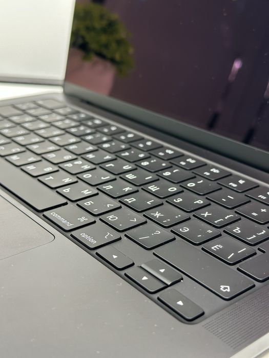 (Macbook Pro M5)