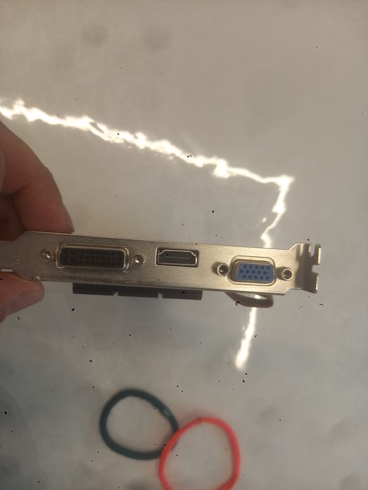 Видеокарта nvidia GeForce af210 1gb