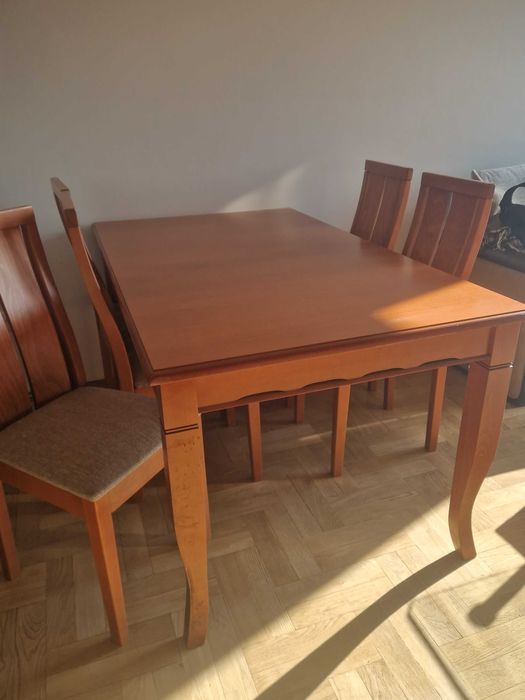 Мебели за трапезария