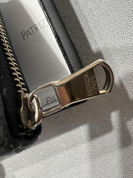 Портфейл Patrizia Pepe out