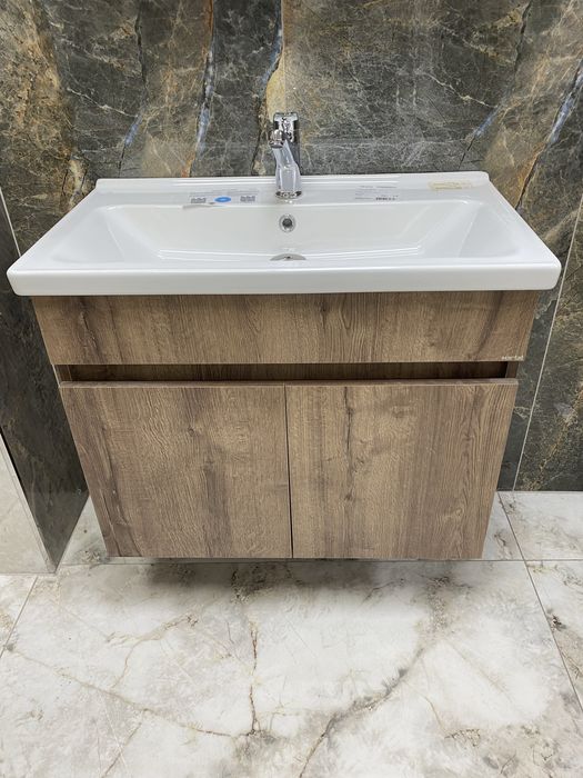 Комплект шкаф за баня с мивка