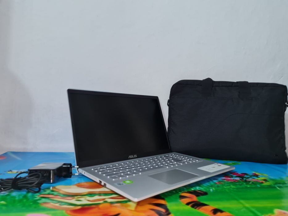 ASUS ноутбук новый