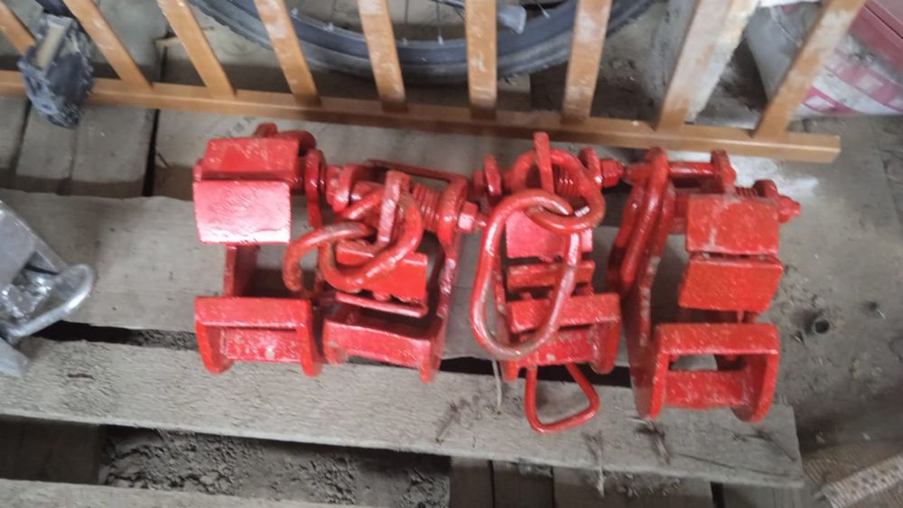 Захват для опалубки. Серьга.