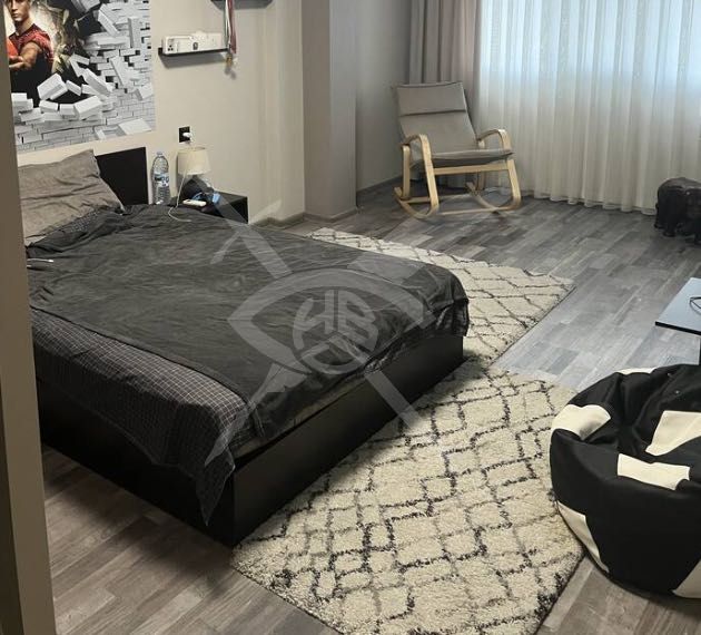 Двустаен апартамент в Кючук Париж!