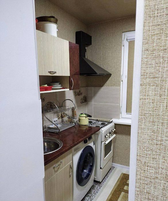 Продам квартиру на Буюк Ипак Йули 1/4/4