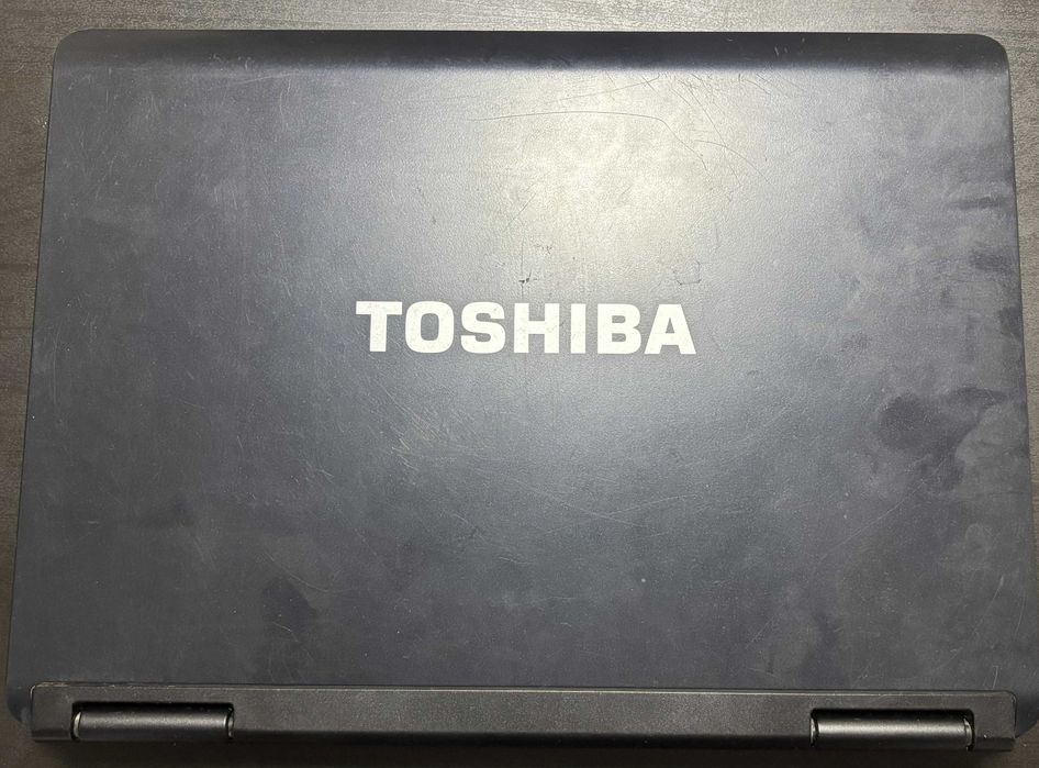 Лаптопи (Lenovo, Toshiba) и Ipad Air
