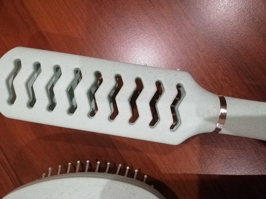 Четки за коса Standelli - 2 бр.