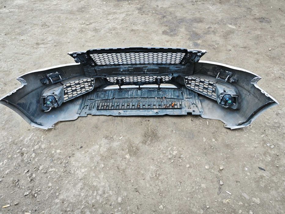 Оборудвана предна броня Audi A4 B8 8K S-line RS ршетка отвори за партр