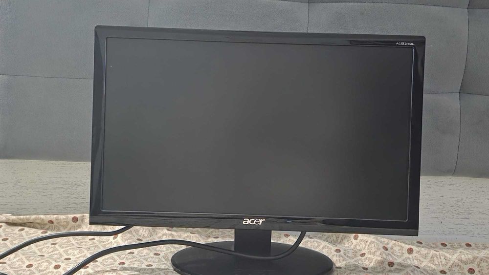 Unitate PC Custom + Monitor