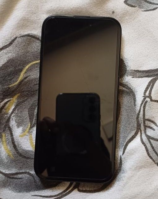 Assalomu alaykum Iphone 15 sotiladi