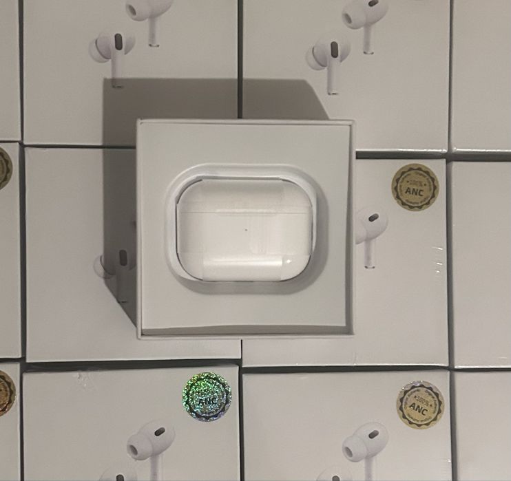 Vand Airpods Pro 2 - Noi, sigilate - ANC - Predare personala