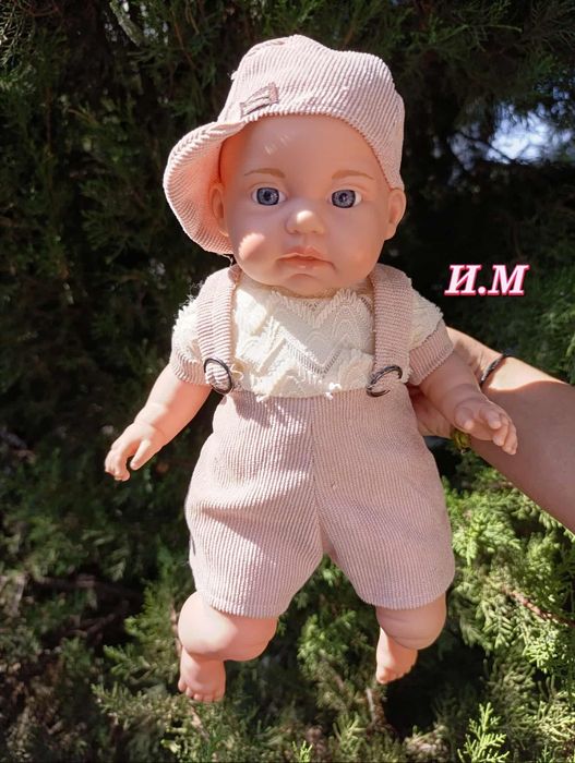 Реалистично бебе