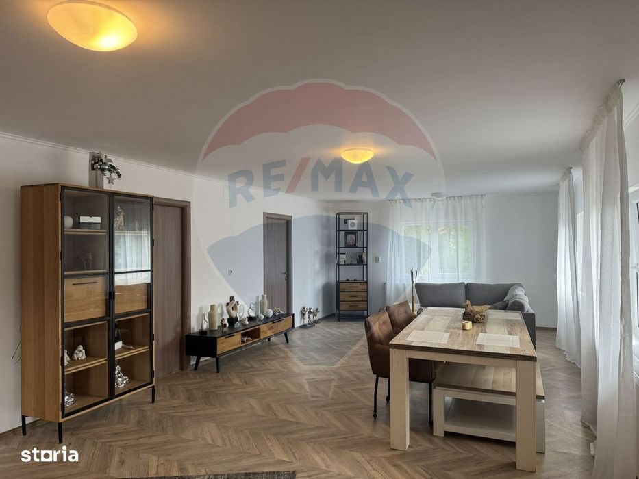 Casa finalizata recent, 2.800 mp teren Livada - Petresti de Jos