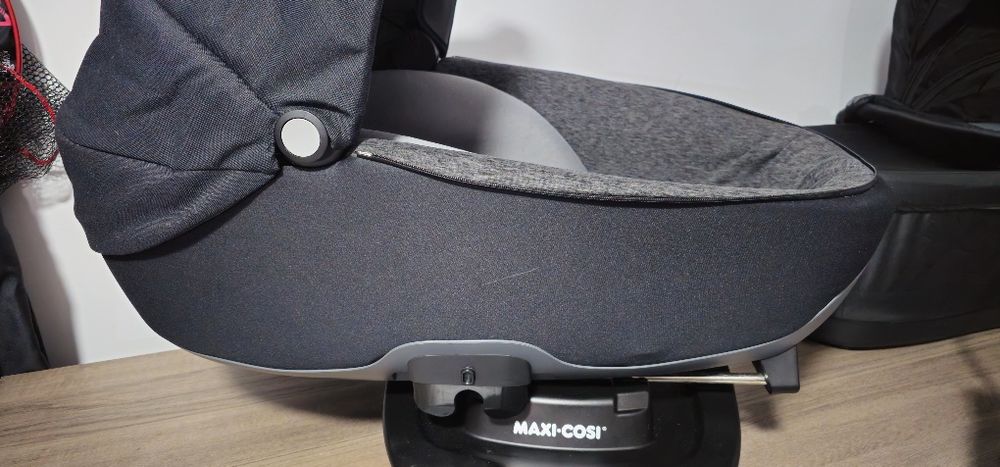Landou Auto Maxi Cosi Jade + baza Isofix FamilyFix 3