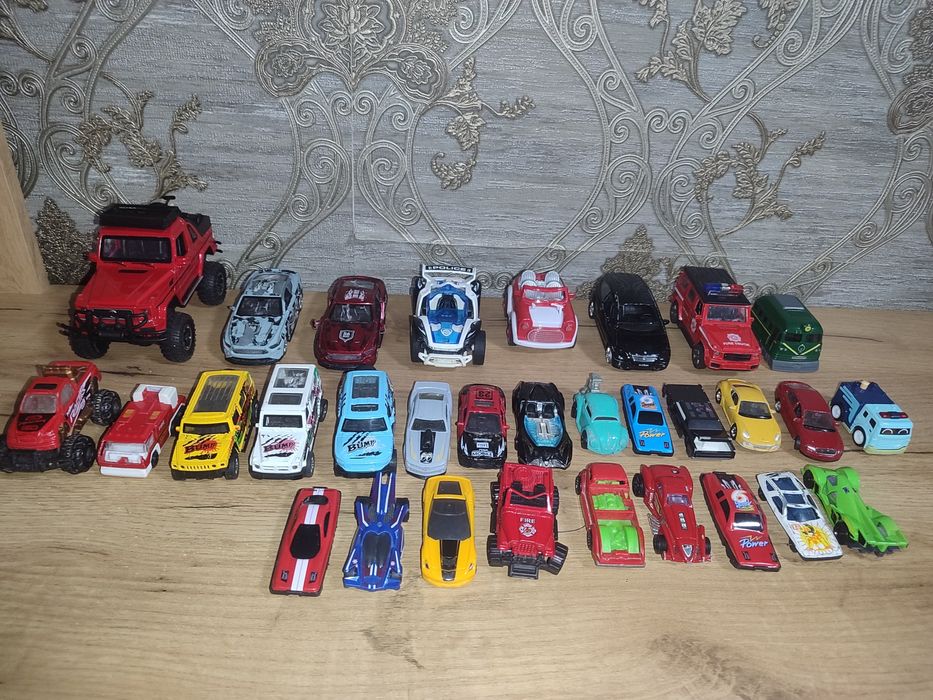 Все машинки металлические продам за 6000тенге