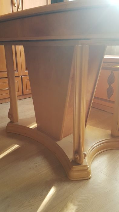 Мебели за хол или трапезария