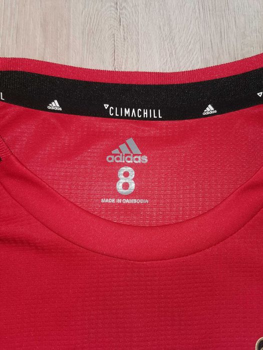 Vind tricou manchester united