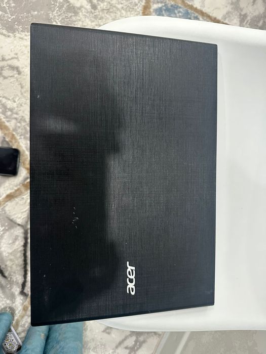 Ноутбук полуигровой