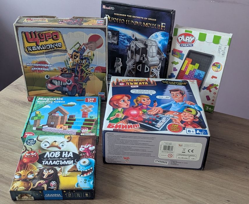 Детски играчки, пъзели и игри