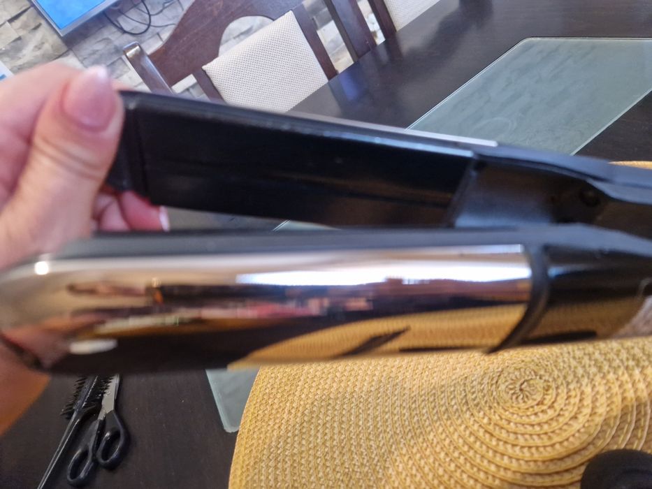 Продавам преса за коса Babyliss Steam Pure