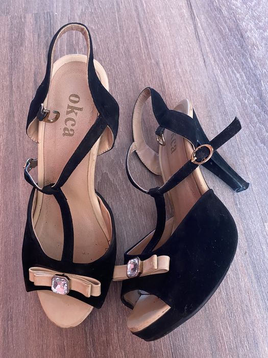 Продам босоножки