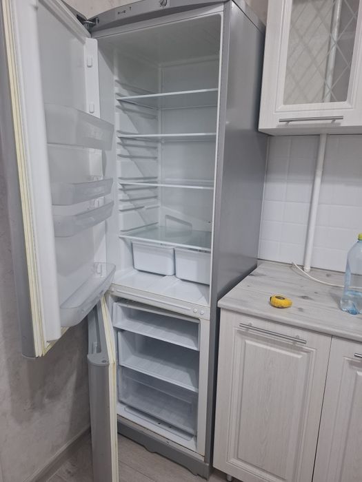 Холодильник Indesit