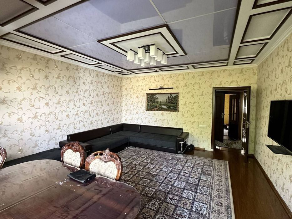 Квартира на Осиё (Ц6) -метро Минор 3/5/9 общ пл 72м с обстановкой